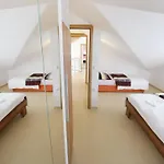 Kapetan - Two Bedroom With Terrace Διαμέρισμα Sukošan
