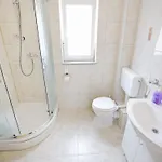 Kapetan - Two Bedroom With Terrace Διαμέρισμα Sukošan