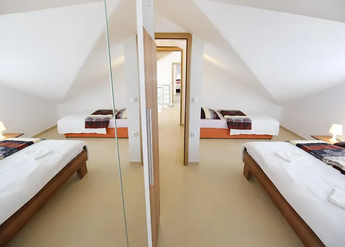 Kapetan - Two Bedroom With Terrace Appartement Sukošan
