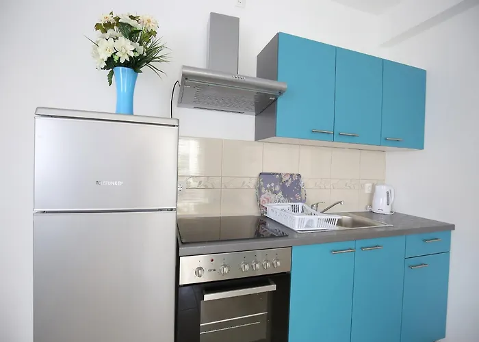 Kapetan - Two Bedroom With Terrace Sukošan