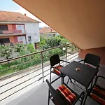 Kapetan - Two Bedroom With Terrace Sukošan