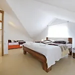 Kapetan - Two Bedroom With Terrace Sukošan