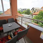 Apartmán Kapetan - Two Bedroom With Terrace *