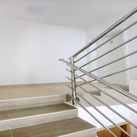 Kapetan - Two Bedroom With Terrace Apartment Sukosan
