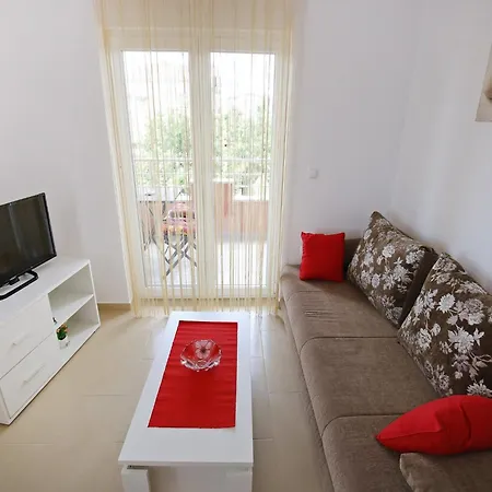 Kapetan - Two Bedroom With Terrace Sukošan