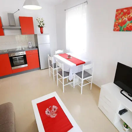 Kapetan - Two Bedroom With Terrace * Sukosan