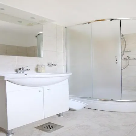 Apartman Kapetan - Two Bedroom With Terrace