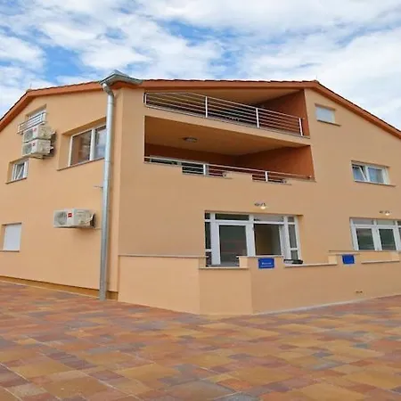 Apartman Kapetan - Two Bedroom With Terrace *