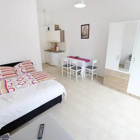 Kapetan - Two Bedroom With Terrace Apartman *