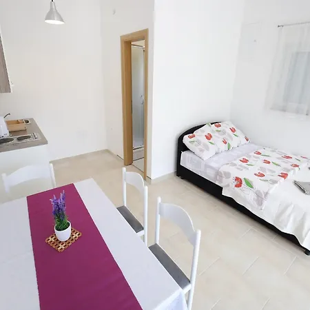Kapetan - Two Bedroom With Terrace Apartment Sukosan