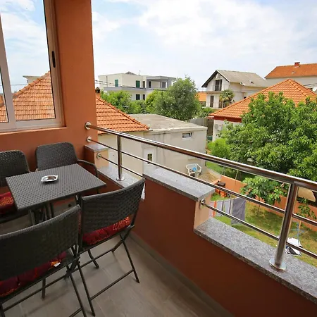 Kapetan - Two Bedroom With Terrace Apartment Sukosan