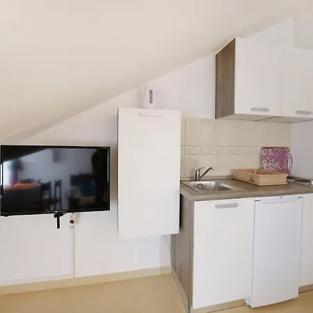 Apartman Kapetan - Two Bedroom With Terrace