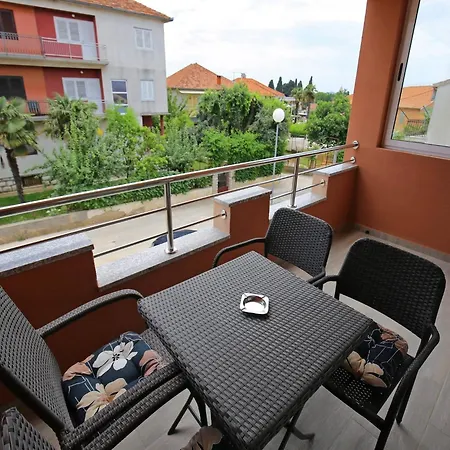 Kapetan - Two Bedroom With Terrace Sukosan
