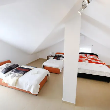 Apartman Kapetan - Two Bedroom With Terrace *
