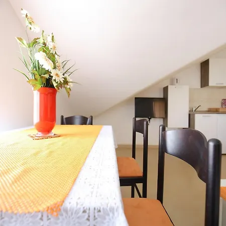 Apartman Kapetan - Two Bedroom With Terrace Sukošan