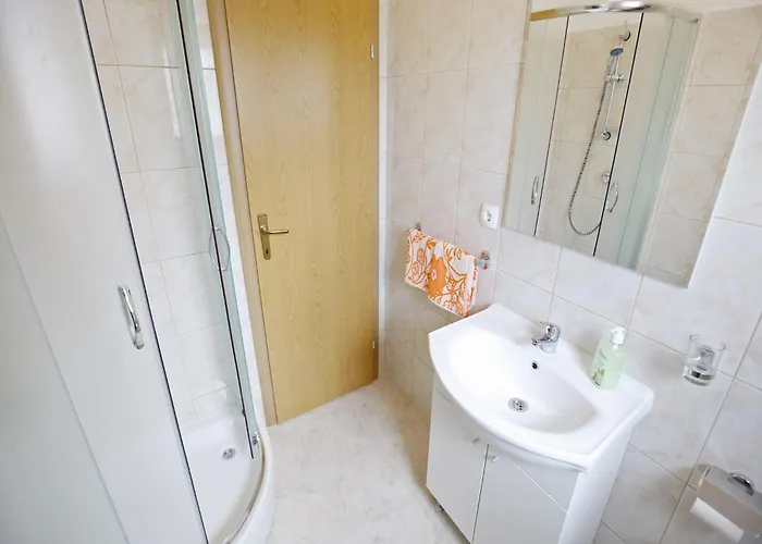 Kapetan - Two Bedroom With Terrace * Sukošan