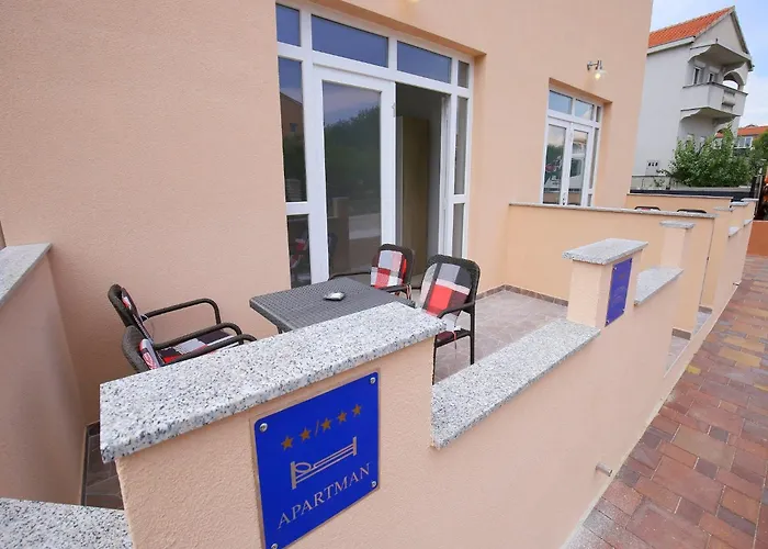 Apartamento Kapetan - Two Bedroom With Terrace Sukošan