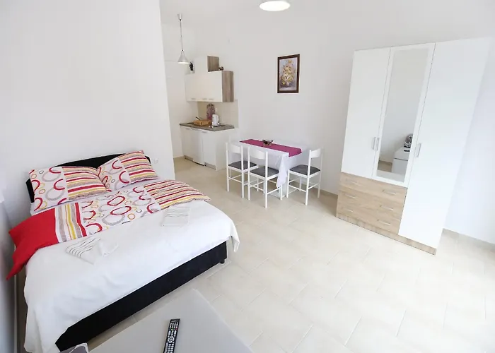 Kapetan - Two Bedroom With Terrace Apartamento *