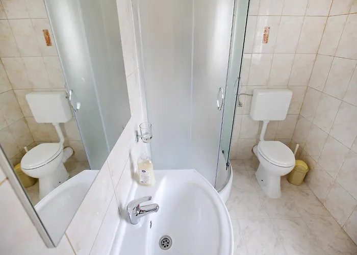 Kapetan - Two Bedroom With Terrace Apartamento Sukošan
